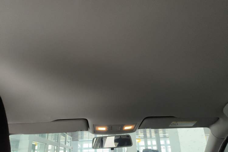 Used Volkswagen Lamando 2017 230TSI Manual Trend Edition
