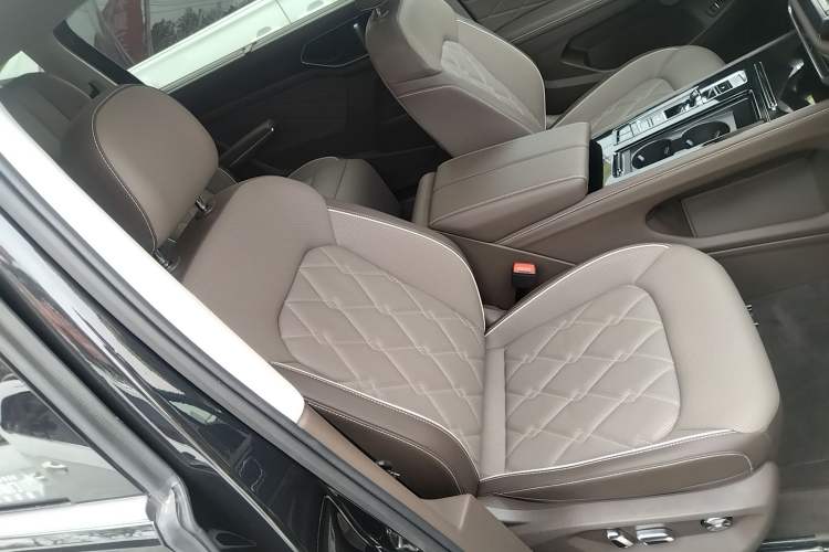 Used Volkswagen Viloran 2024 380TSI Premium Edition