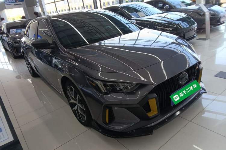 Used GAC Trumpchi EMPOW 2021 270T DCT J16 Version Front Right 45 Deg