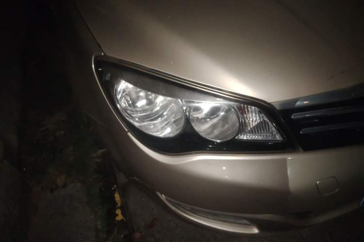 Used Roewe 350 2013 350C 1.5L Automatic Xunyue Edition Right Front Headlight