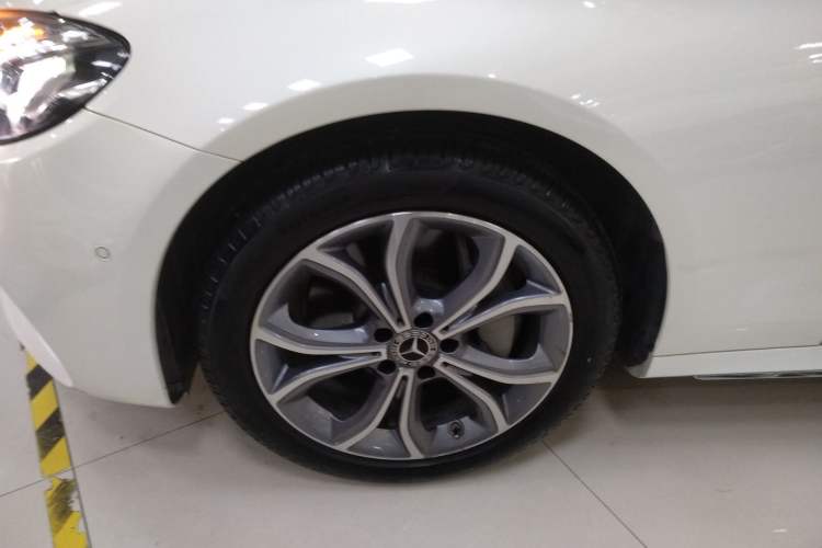 Used Mercedes-Benz E-Class 2020 E 300 L Sporty and Stylish Model