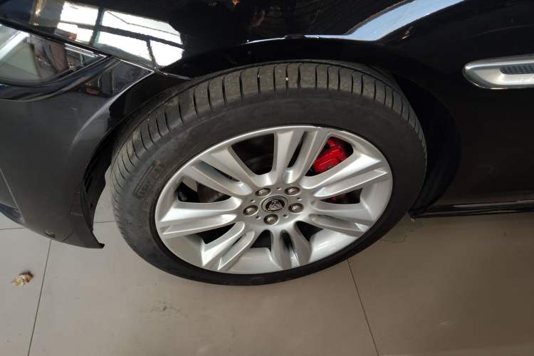 Used Jaguar XEL 2025 2.0T 250 PS R-DYNAMIC 90th Anniversary Edition