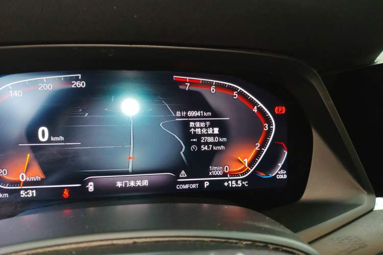 Used BMW X7 2019 xDrive40i Luxury Package with Leading Features Odometer Close Up