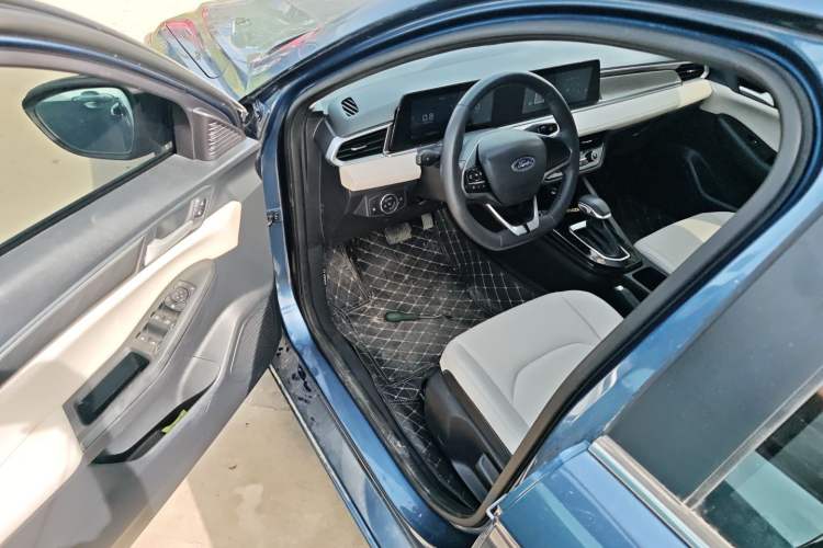 Used Ford Escort 2021 1.5L Automatic Diamond Edition
