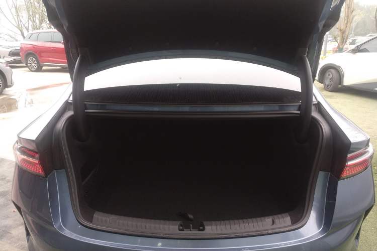 Used BYD Seal 2022 650 km All-Wheel-Drive Performance Version
