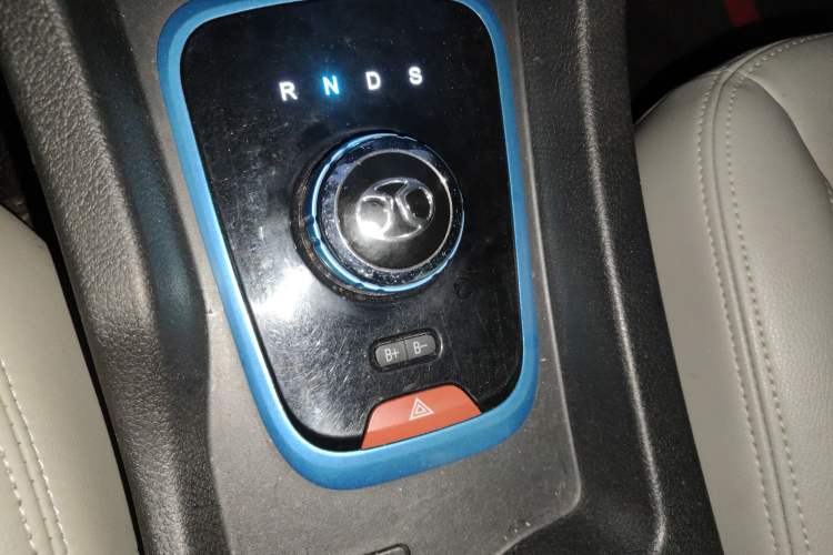 Used BAIC New Energy EU 2016 EU260 Enjoy Edition Gear Lever