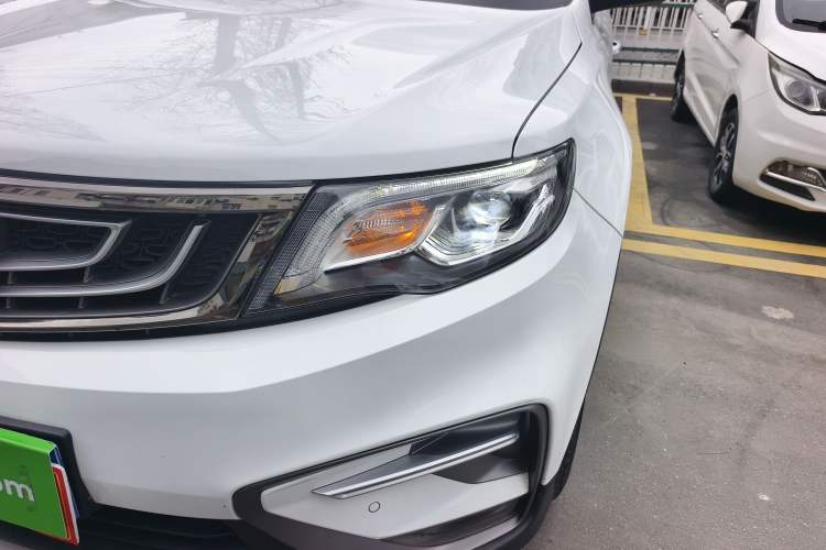 Used Geely Auto Emgrand X7 Sport 2020 1.8TD DCT Two-Wheel Drive Smart Connect 4G-Enabled Version Left Front Headlight