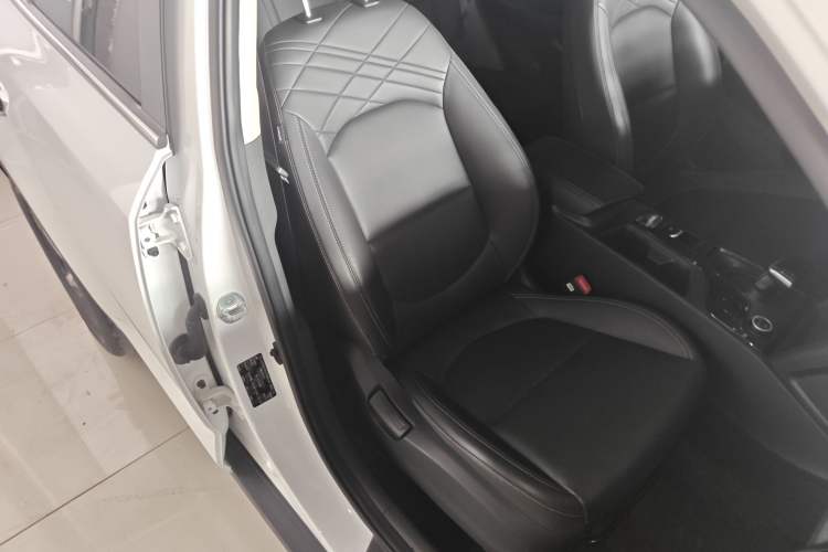 Used Hyundai ix35 2021 2.0L Automatic 2WD GLS Leading Edition Right Front Seat