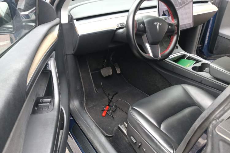 Used Tesla Model Y 2021 Long-Range All-Wheel-Drive Version 3D7