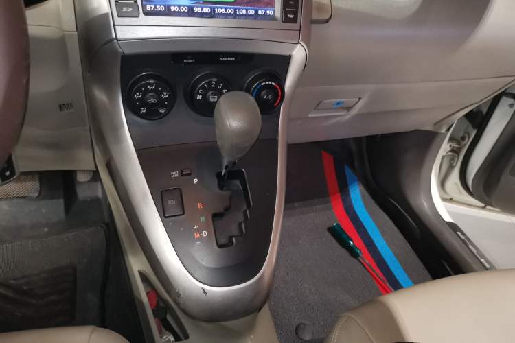 Used Toyota Verso 2011 180E CVT Elite Edition Gear Lever