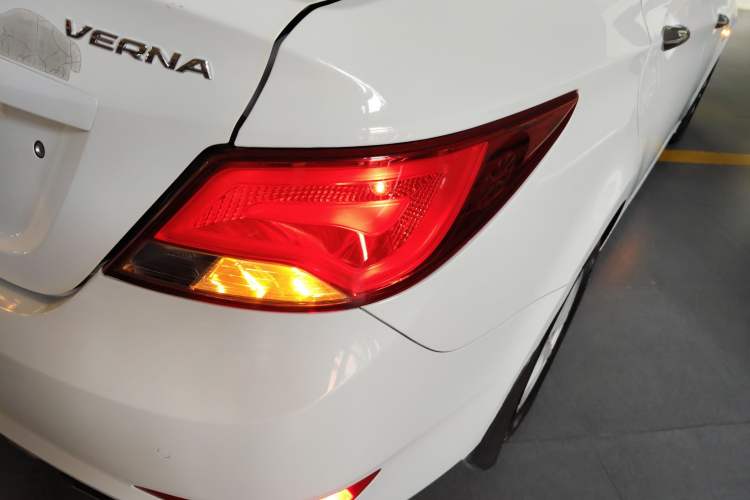 Used Hyundai Verna (older generation) 2016 1.4L Automatic Smart GLS Exterior 3