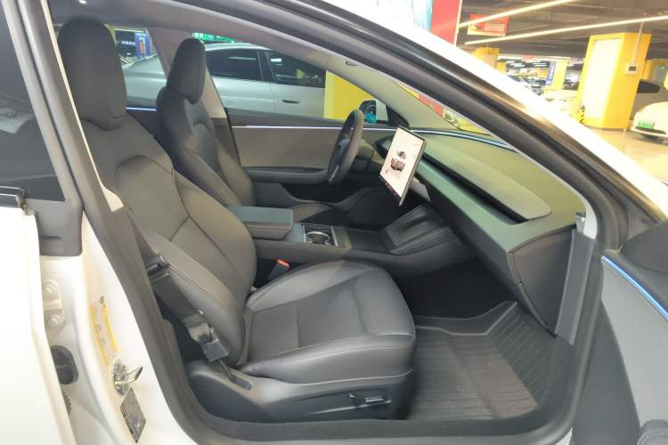 Used Tesla Model 3 2023 Rear-Wheel-Drive Version Right Front Seat