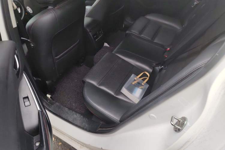 Used Mazda Atenza 2015 2.5L Blue Sky Sport Edition Left Rear Seat