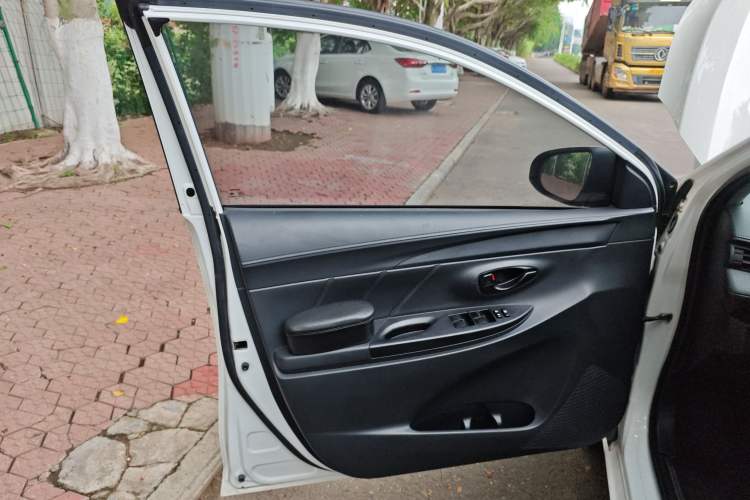 Used Toyota YARiS L Zhi Xuan 2021 1.5L CVT Leading Edition