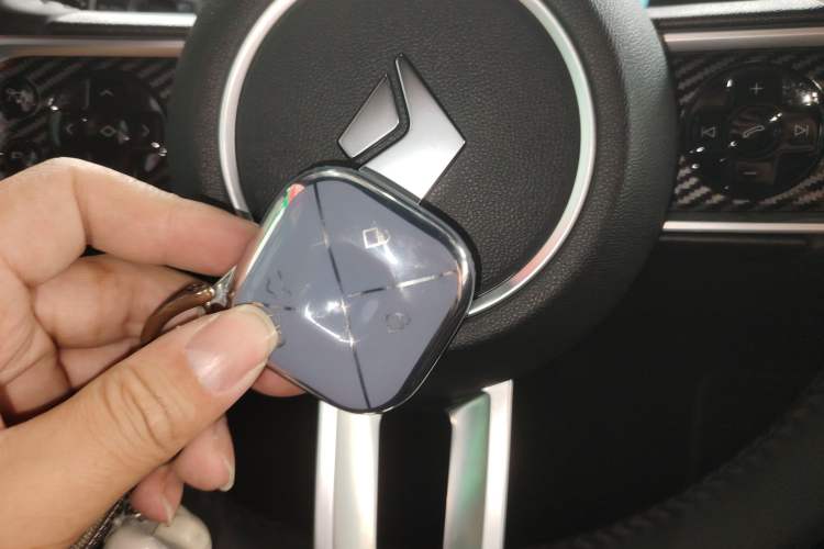 Used Baojun Spark EUV 2024 Prestige Edition 4 Seats Vehicle Key