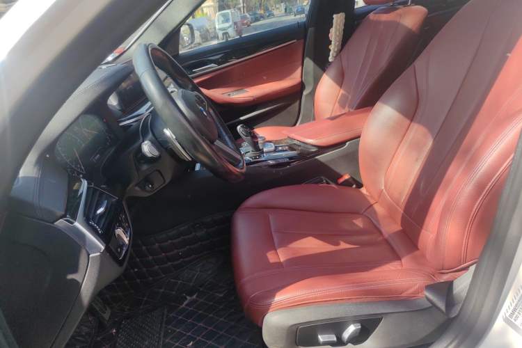 Used BMW 5 Series 2019 Facelifted 530Li Leading Edition M Sport Package Left Front Seat