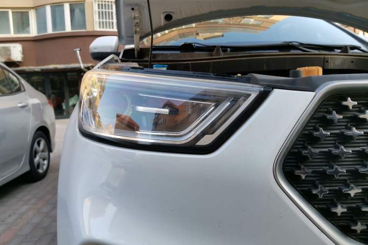 Used CHANGAN OSHAN COS1 2020 1.5T Manual Fashion Edition 7-Seater