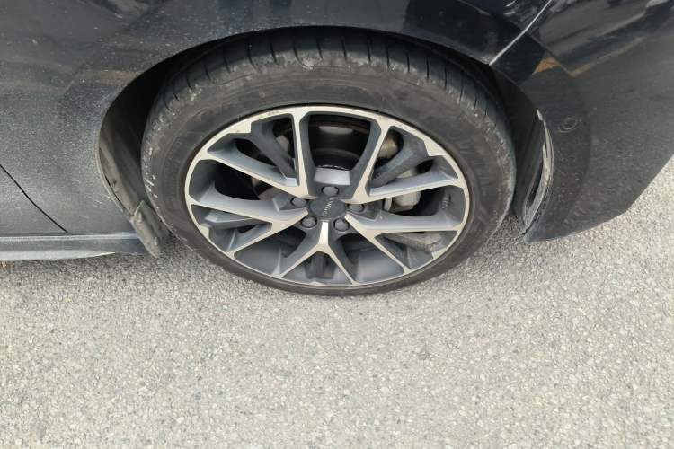 Used Lynk & Co 03 2022 2.0TD DCT JingPro Right Front Wheel Hub