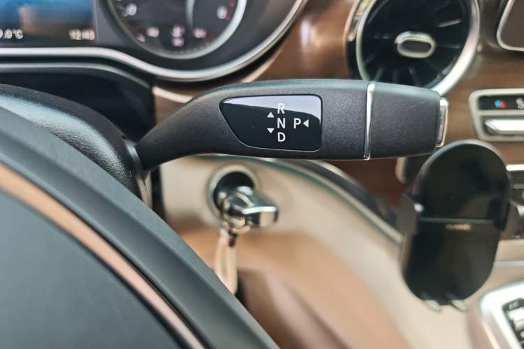 Used Mercedes-Benz V-Class 2022 V 260 L Long-wheelbase Luxury Edition