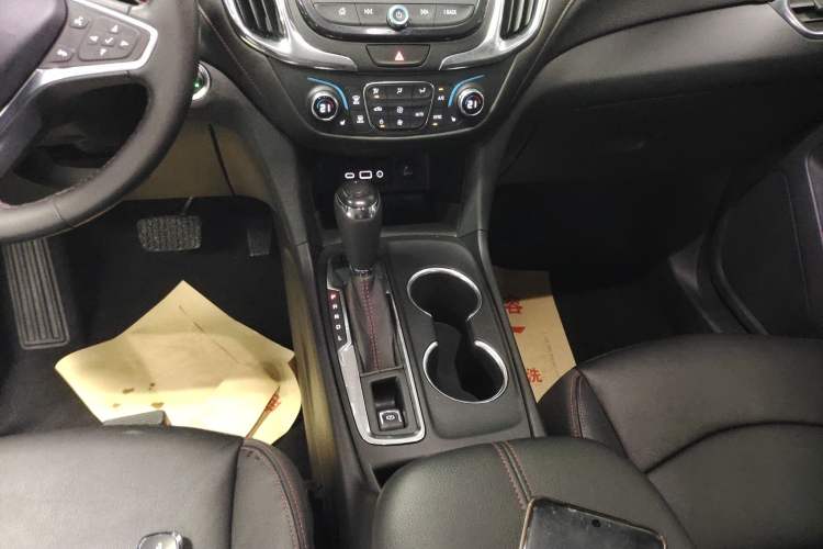 Used Chevrolet Equinox 2019 Redline 550T Automatic All-Wheel-Drive RS Model China VI Standard Gear Lever