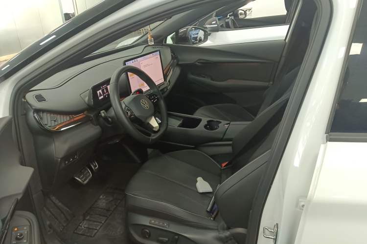 Used Volkswagen ID.UNYX 2024 Pro Long-Range Version Left Front Seat