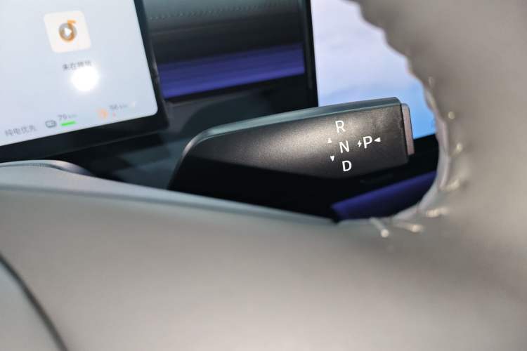 Used Nissan N6 2026 Model 180 Max Gear Lever