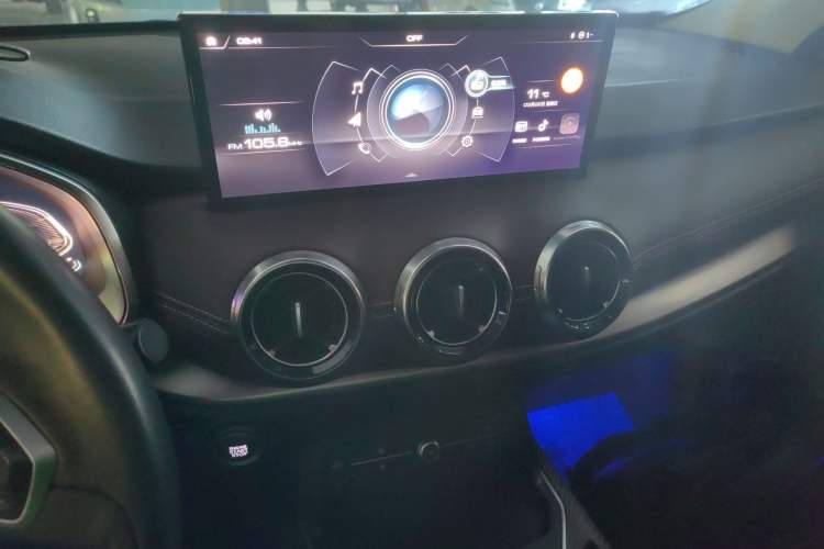 Used Wey VV6 2021 2.0T Two-Wheel Drive Smart Plus