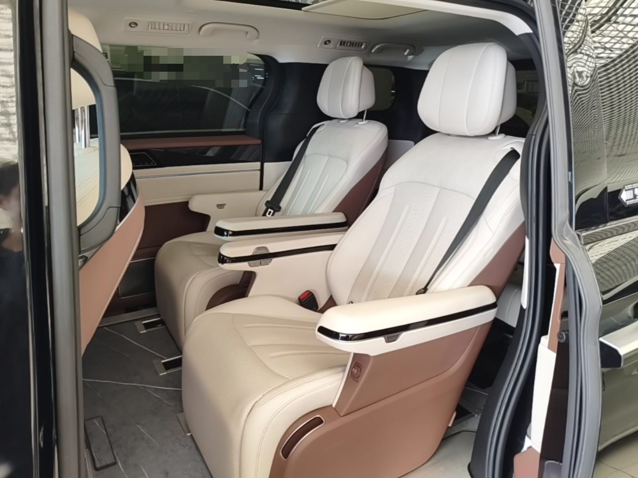 BYD Xia 2025 DM-i 1.5T 180km Beyond Edition — снимка 20