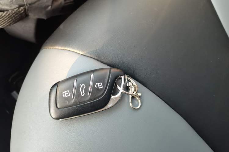 Used Roewe Clever 2022 311km QiQi BoBo Edition