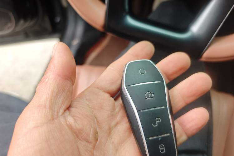 Used BYD Song L EV 2024 550km Beyond Edition Vehicle Key