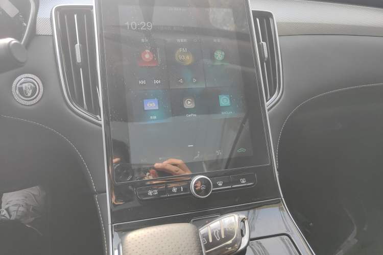 Used Roewe i6 MAX New Energy 2022 EV 500 Grand Touring Edition with Sunroof
