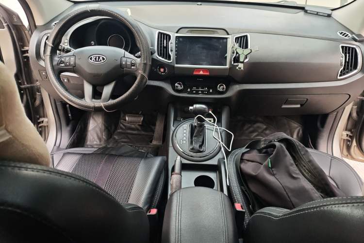 Used Kia Sportage R 2011 2.0L Automatic Two-Wheel Drive Premium Edition
