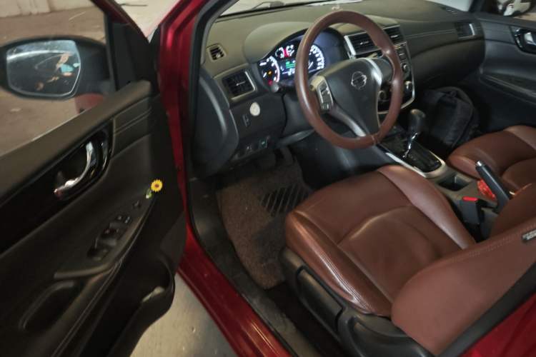 Used Nissan Tiida 2016 1.6L CVT Cool Dynamic Edition
