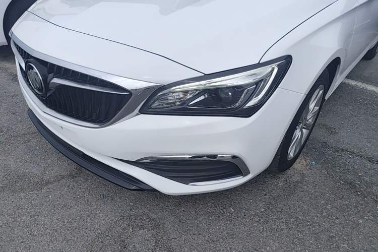 Used Buick Verano 2019 Sedan 20T Dual-Clutch Elite Model
