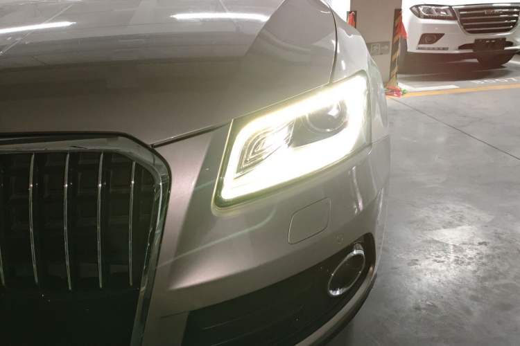 Used Audi Q5 2013 40 TFSI Comfort Edition Left Front Headlight