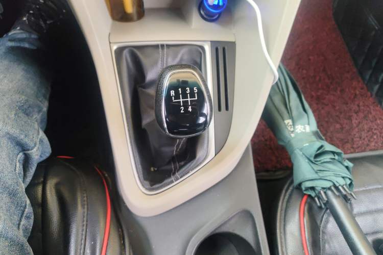 Used Buick GT 2015 15N Manual Entry-Level Trim Gear Lever