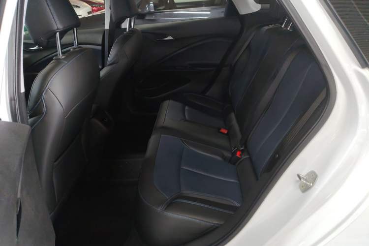 Used Buick Velite 6 2024 450km Range Commuter Version Left Rear Seat