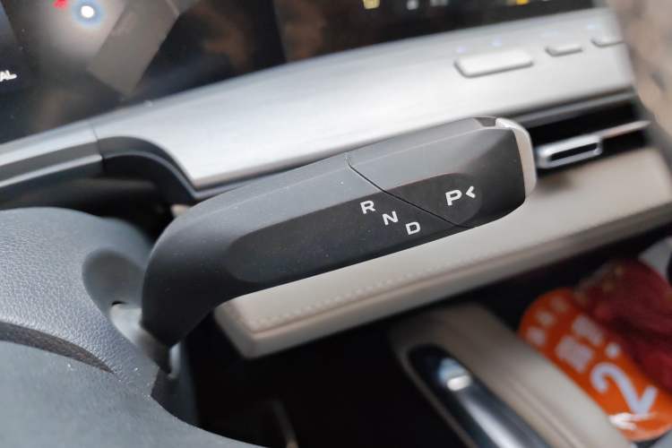 Used CHANGAN Hunter 2024 Knight Edition Flagship Model Dual-Motor All-Wheel Drive Standard Box
