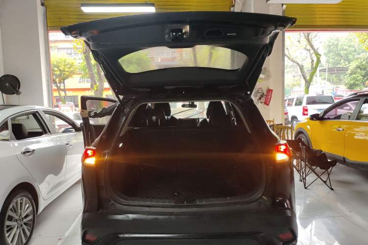 Used Toyota FRONTLANDER 2023 2.0L CVT Elite Edition Trunk