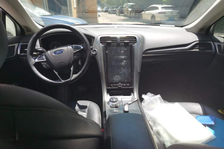 Used Ford Mondeo 2018 EcoBoost 180 Smart Control Fashion Model China V Standard Center Console