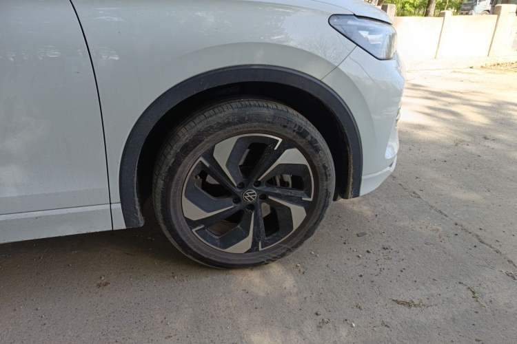 Used Volkswagen Tiguan L 2024 PRO 330TSI Two-Wheel Drive Smart Edition
