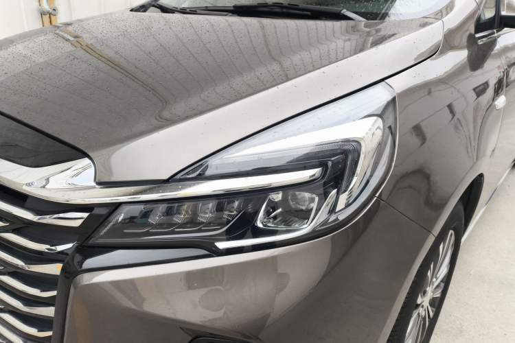 Used Buick GL8 2023 Land Executive Class Comfort Model Left Front Headlight