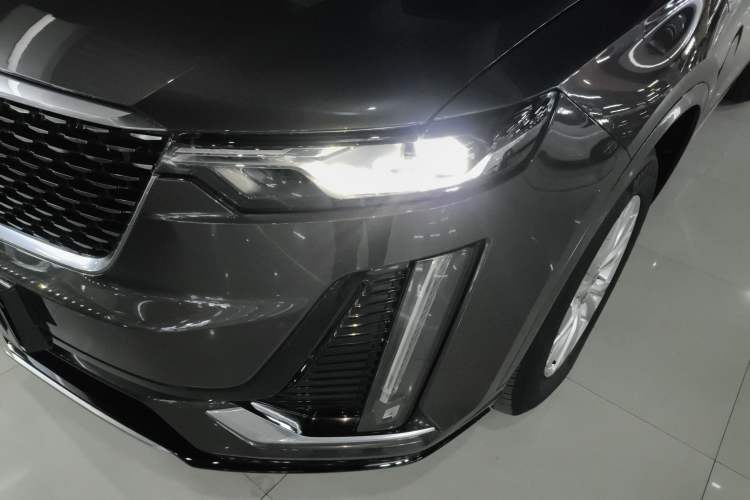 Used Cadillac XT6 2022 2.0T Six-Seater Four-Wheel-Drive Luxury Version