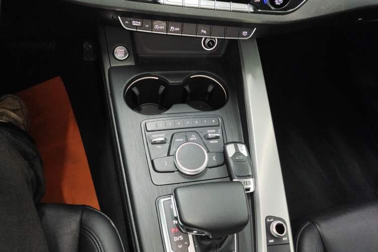 Used Audi A5 2017 Coupe 40 TFSI Fashion Model
