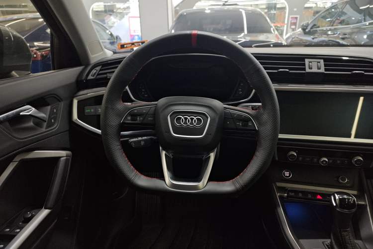 Used Audi Q3 2022 40 TFSI Fashion Dynamic Model