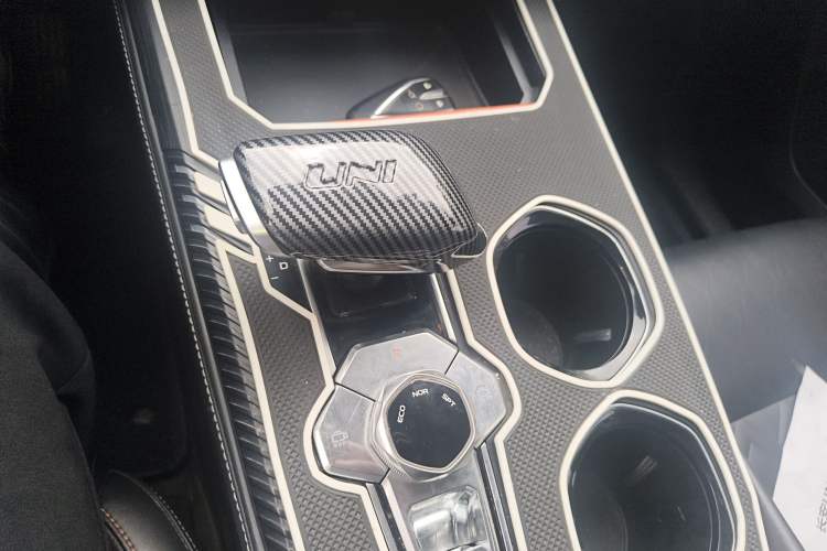 Used CHANGAN UNI-K 2021 2.0T Excellence Edition Gear Lever