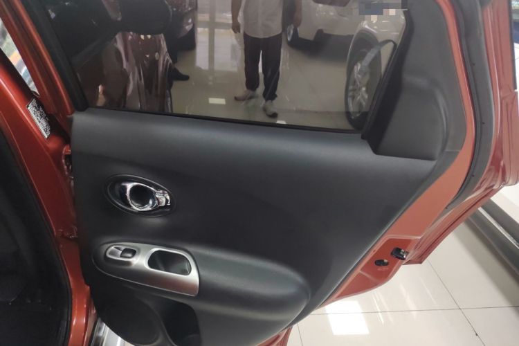 Used Infiniti ESQ 2014 1.6L Spontaneous Edition