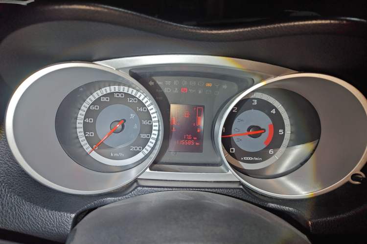 Used Land X8 2014 Explorer Edition 2.0T Diesel 4x4 Luxury Model