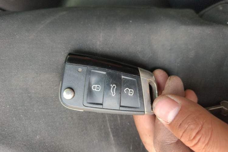 Used Volkswagen Passat 2017 330TSI DSG Prestige Edition Vehicle Key