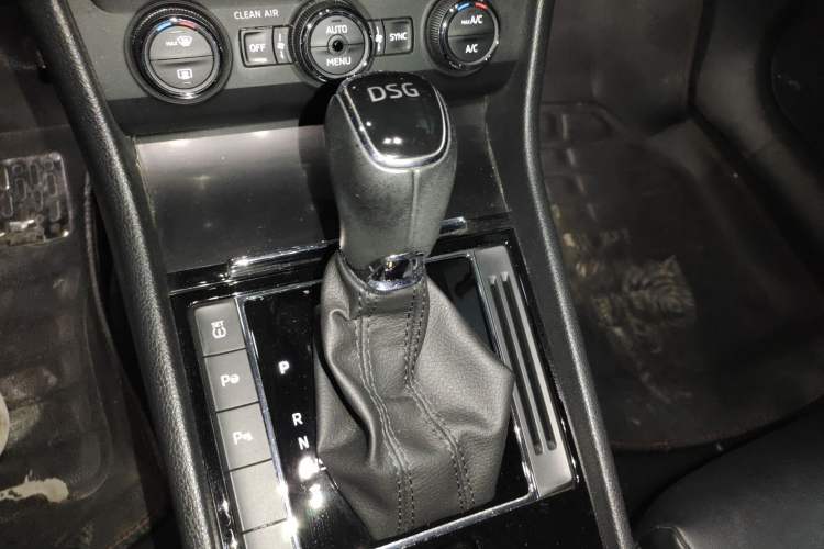 Used Skoda Superb 2016 TSI330 DSG Smart Drive Edition